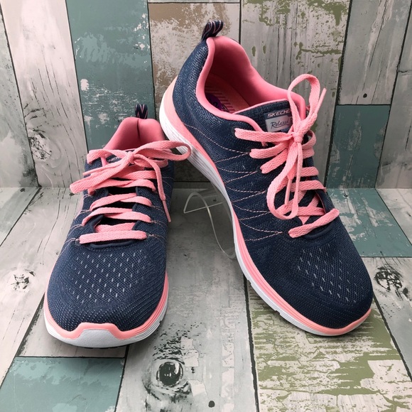 skechers relaxed fit sneakers